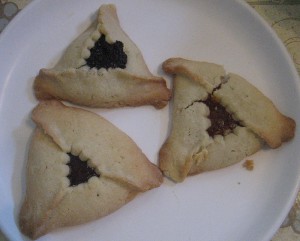 800px-Hamantashen_NOLA_3