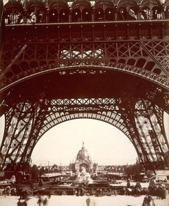 Tour_Eiffel_exposition_universelle_1889