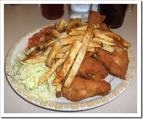 Fried_chicken_dinner,_Milich's_Village_Inn