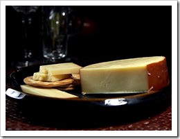 Smoked_gouda_cheese