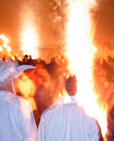 Photo of People burning Mr. Carnaval