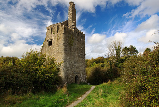 Castle of Dromore - Irish Children's Songs - Ireland - Mama Lisa's World: Children's Songs and Rhymes from Around the World  - Intro Image