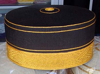 Topi Saya Bundar - Chansons enfantines indonésiennes - Indonésie - Mama Lisa's World en français: Comptines et chansons pour les enfants du monde entier - Intro Image Topi Saya Bundar - Chansons enfantines indonésiennes - Indonésie - Mama Lisa's World en français: Comptines et chansons pour les enfants du monde entier - Intro Image